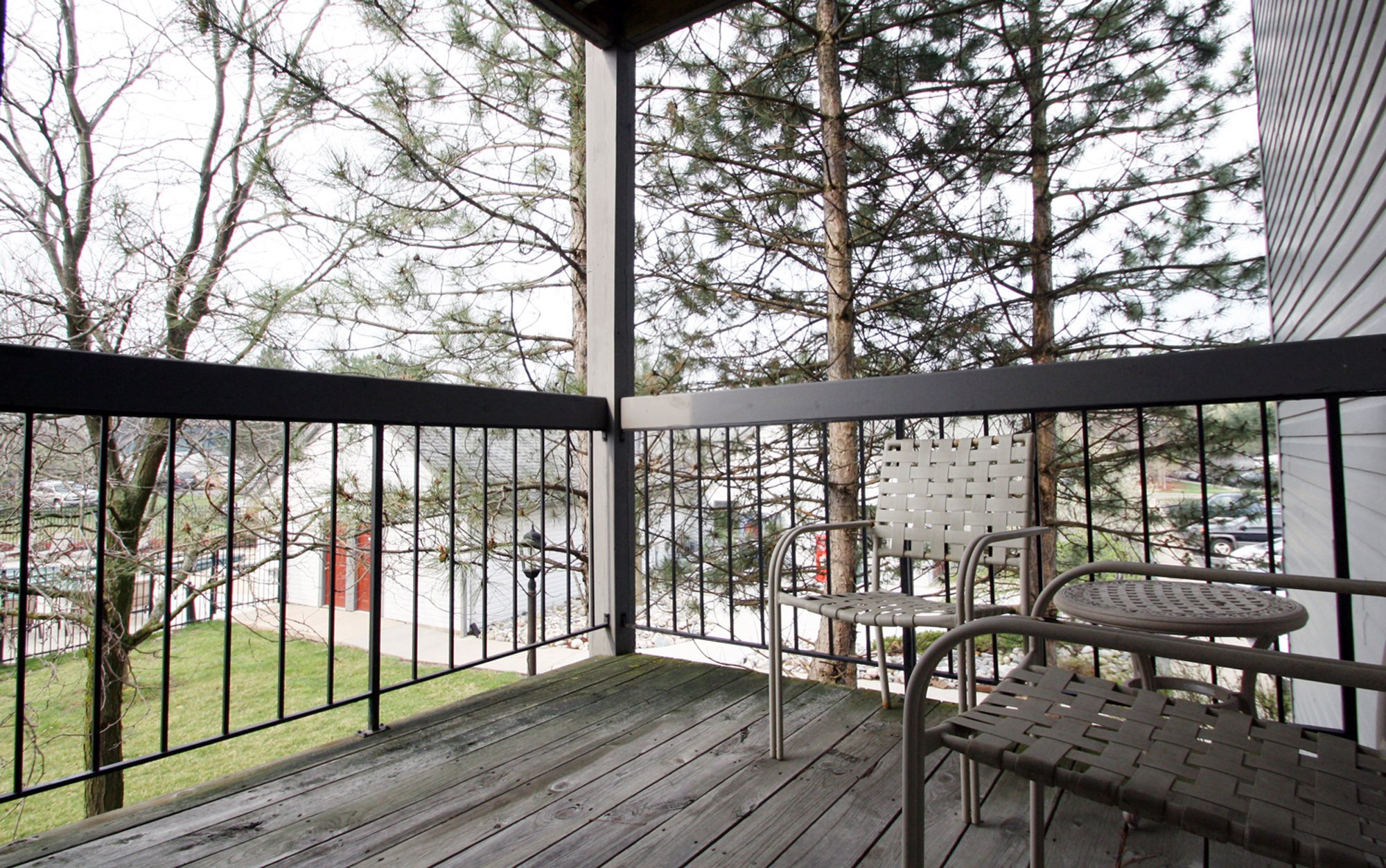 Photos and Video of Arbor Glen Apartments in East Lansing, MI